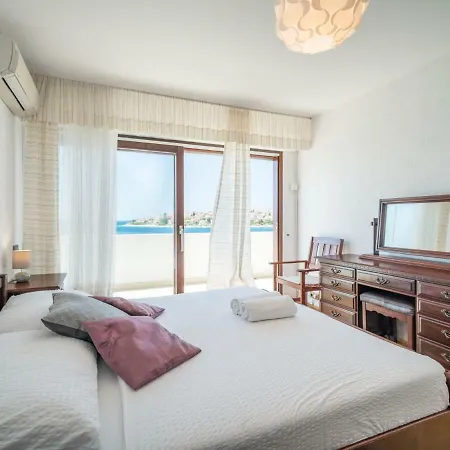 Bila Kuca.3 Apartment Trogir